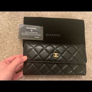 Chanel wallet